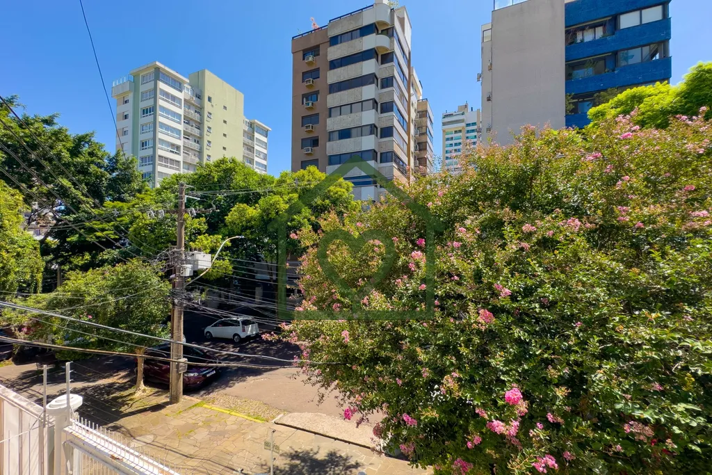 Imagem Ótimo apartamento de 3 dormitórios sendo 1 suíte, no Bairro Petrópolis em Porto Alegre. 
 
Para ...