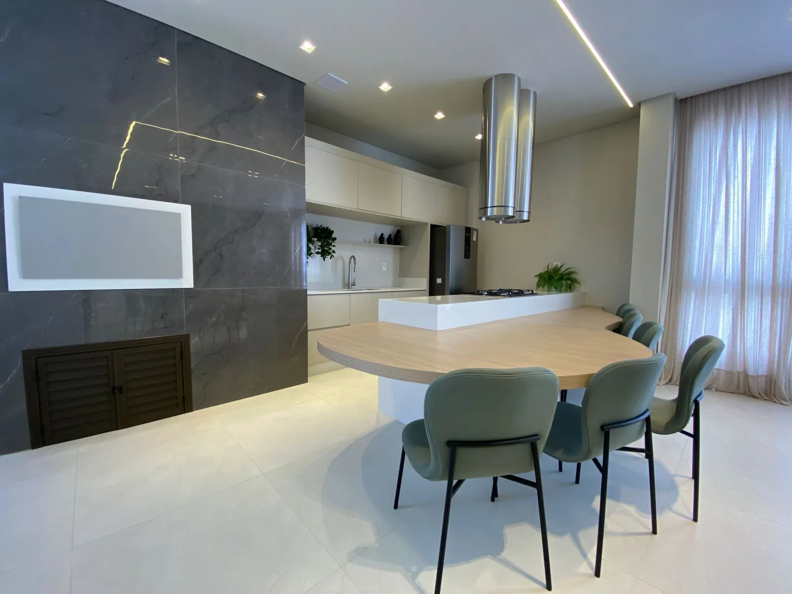 Imagem Apartamento com vista para o mar à venda com 133m2 por R$ 2.500.000,00