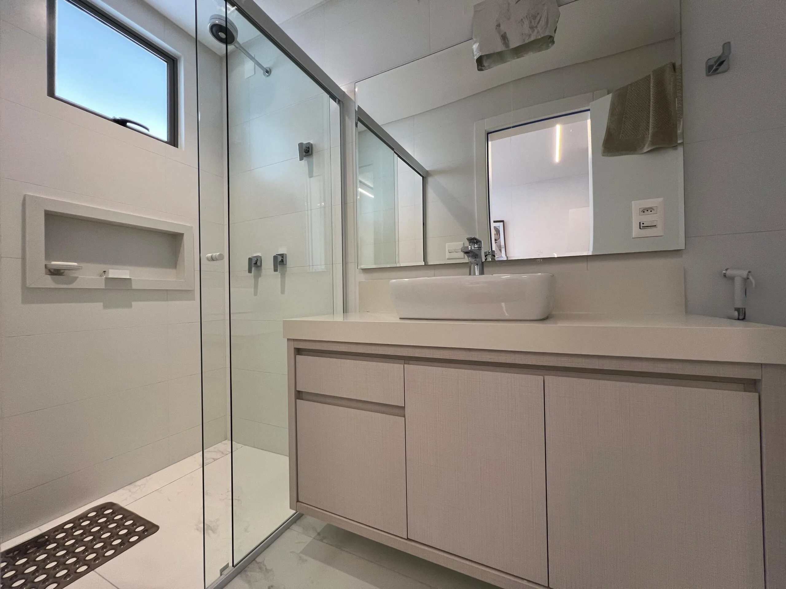 Imagem Apartamento à venda com 198m2 por R$ 3.500.000,00