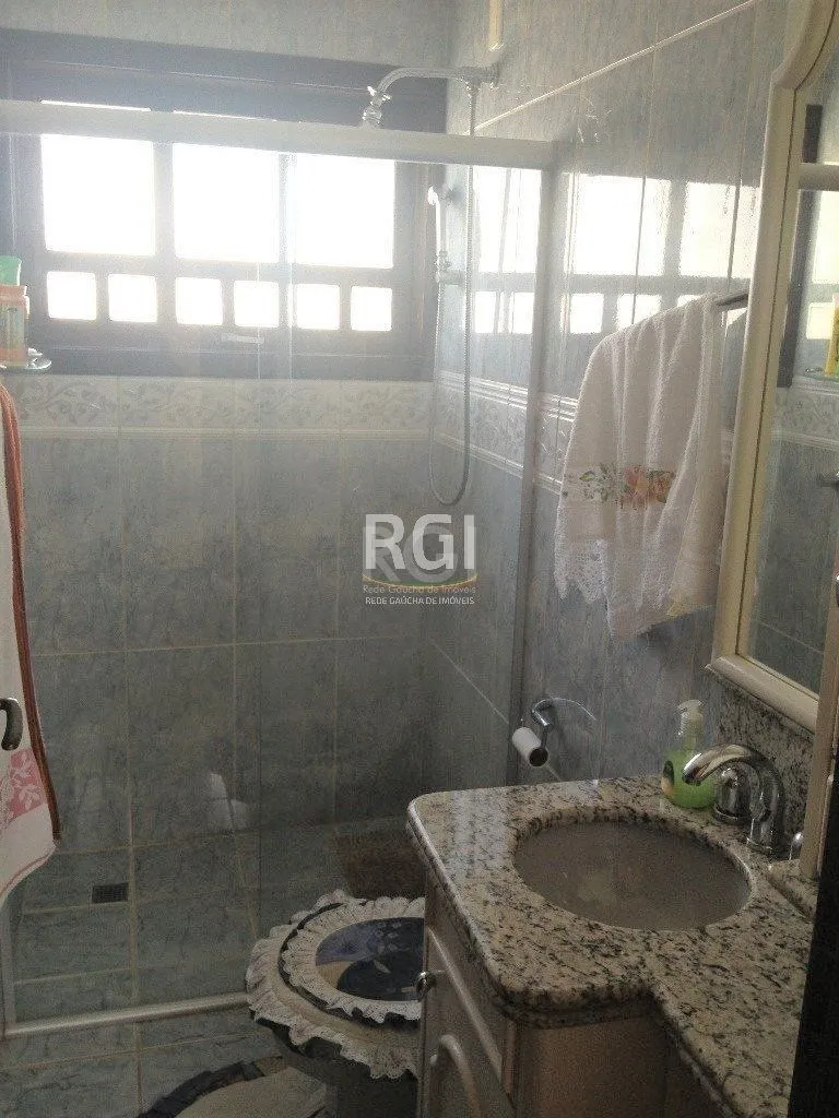 Imagem Casa Condominio para Venda - 350m², 4 dormitórios, sendo 1 suites, 2 vagas - Nonoai