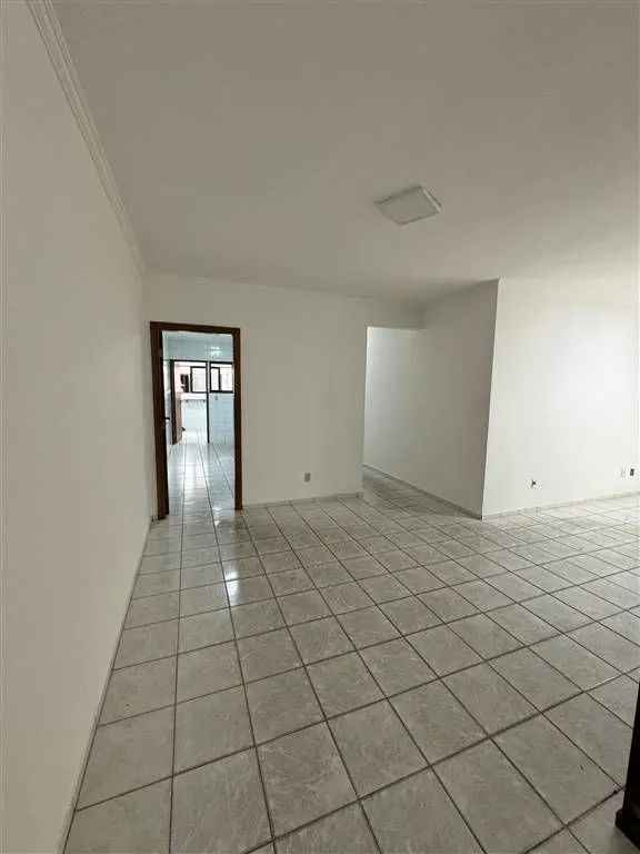 Imagem Apartamento à Venda em Guilhermina, Praia Grande - SP