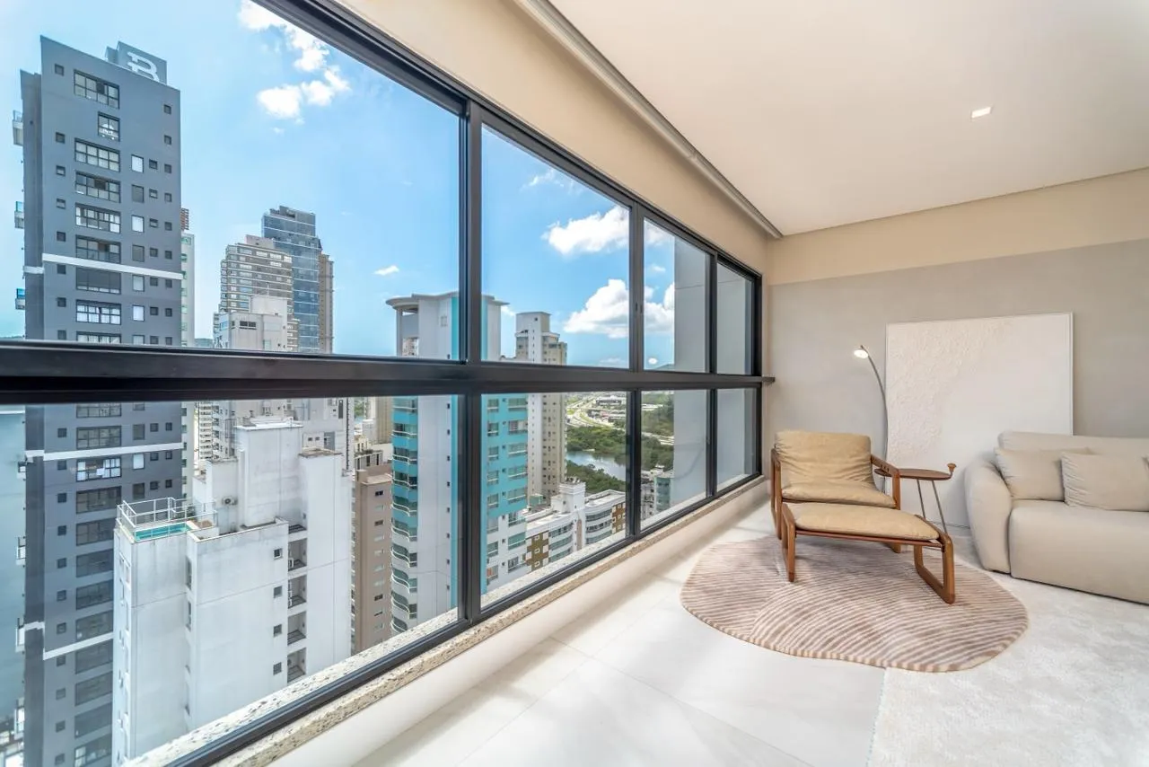 Imagem Apartamento com vista para o mar à venda com 193m2 por R$ 6.500.000,00