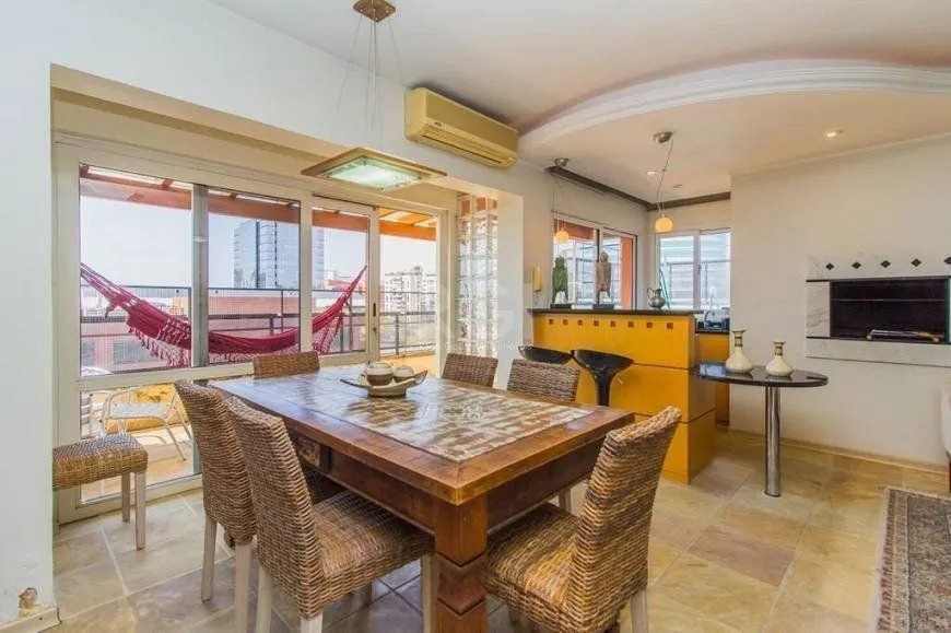 Imagem Cobertura para Venda - 200.76m², 3 dormitórios, 1 suite, 2 vagas - Jardim Europa