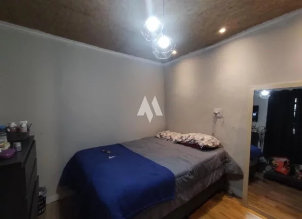 Imagem Casa na encruzilhada com 4 quartos sendo 1 suíte