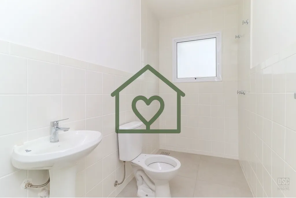 Imagem Descubra o apartamento dos seus sonhos, situado na charmosa região de Mont Serrat, na Rua Eudoro Be...