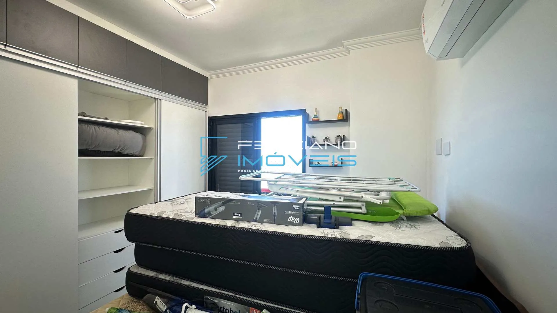 Imagem Apartamento com 2 quartos, Balneário Maracanã, Praia Grande - R$ 450 mil, Cod: 7200