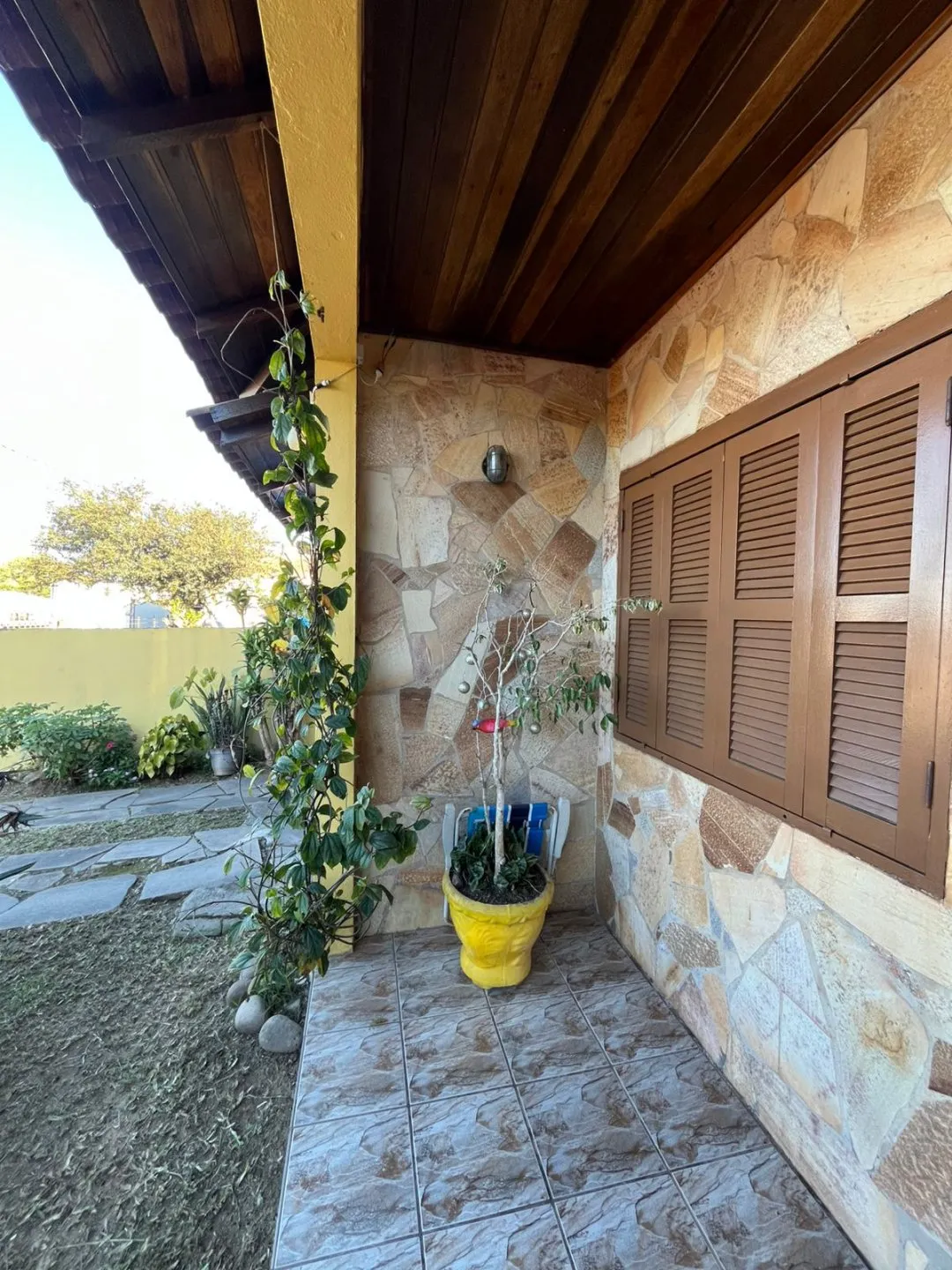 Imagem Casa Completa com Piscina e Porteira Fechada - Conforto e Espaço para sua Família