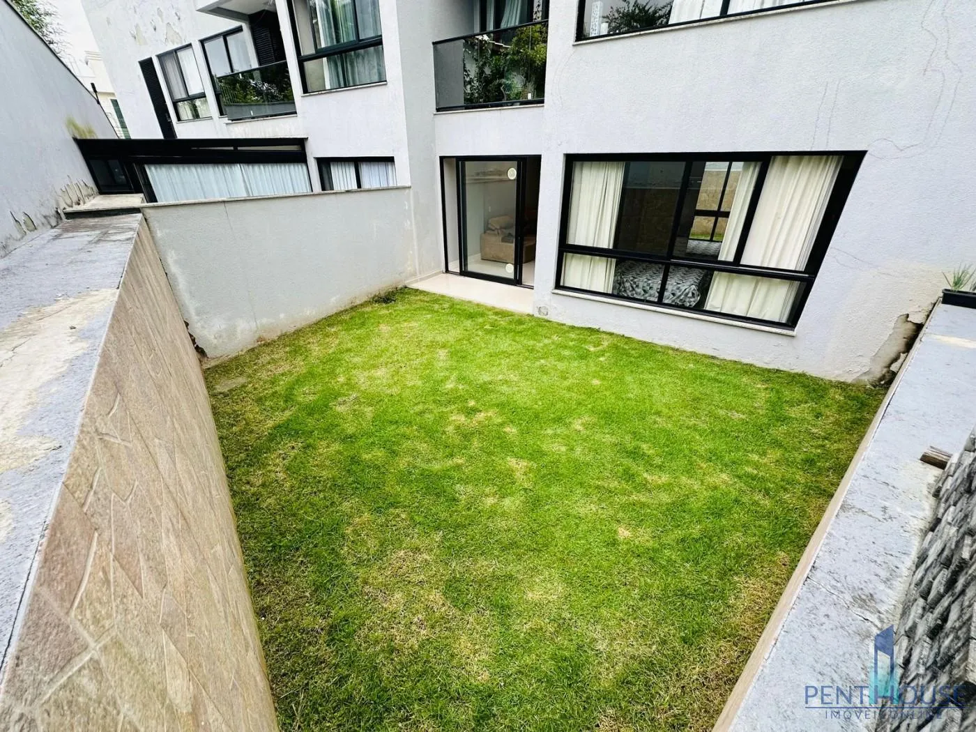 Imagem Apartamento com Terraço para Venda em Balneário Camboriú, Praia dos Amores, 2 dormitórios, 2 suítes, 3 banheiros, 2 vagas