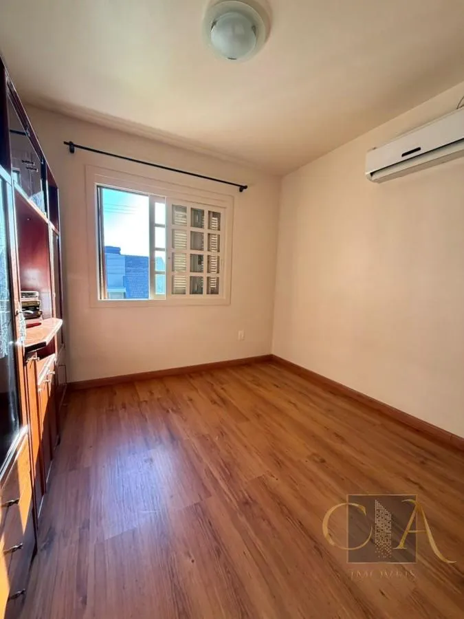 Imagem Casa para Venda em Rio Grande, São Paulo, 3 dormitórios, 1 suíte, 2 banheiros, 1 vaga