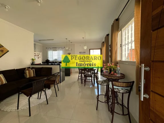Imagem Ótima Casa à Venda na Martim de Sá em Caraguatatuba-SP - 3 quartos, 1 suite, 2 salas, 3 banheiros, 2 vagas, 102m²!