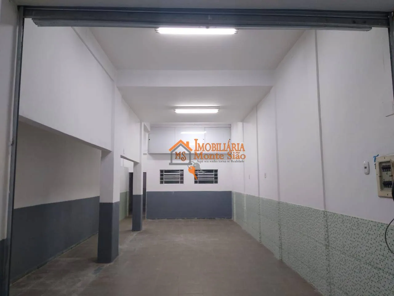 Imagem Sobrado à venda, 220 m² por R$ 950.000,00 - Sítios de Recreio Rober - Guarulhos/SP