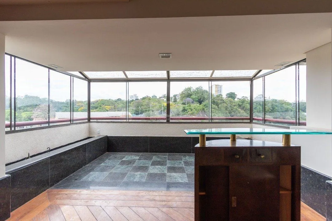 Imagem Cobertura para Venda - 302m², 4 dormitórios, sendo 1 suites, 3 vagas - Menino Deus