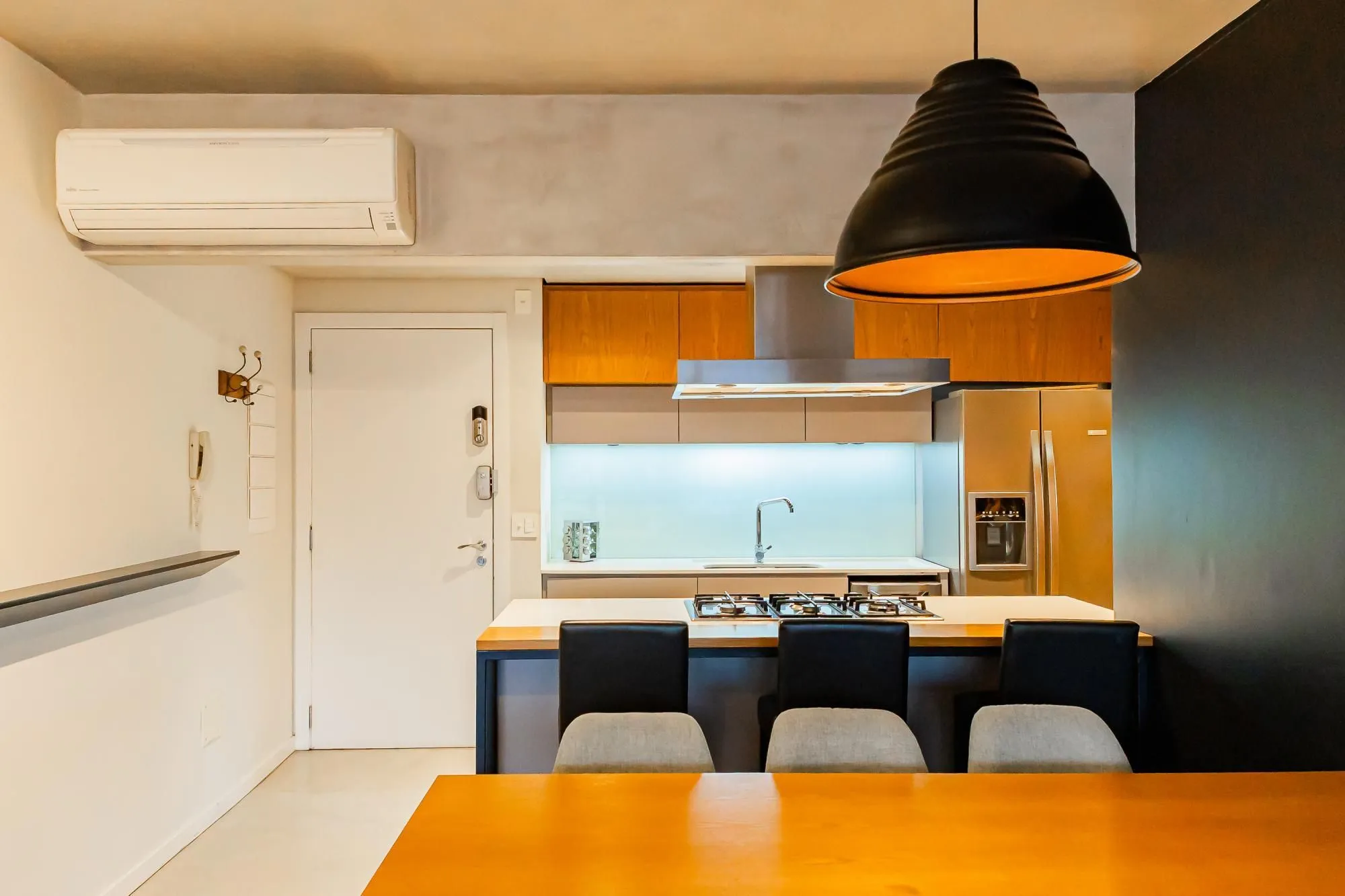 Imagem Espetacular apartamento finamente decorado e mobiliado por arquiteto renomado com 3 vagas próx. Rua Nova Iorque
