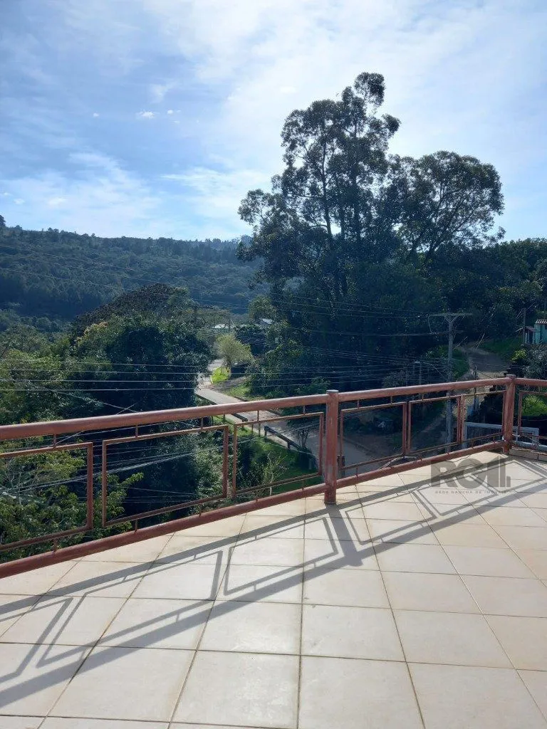 Imagem Casa com 4 dormitórios no bairro Vila Nova