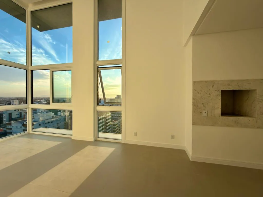 Foto do imóvel: Apartamento 3 Dormitórios - Bairro Centro em Avenida Ruda
