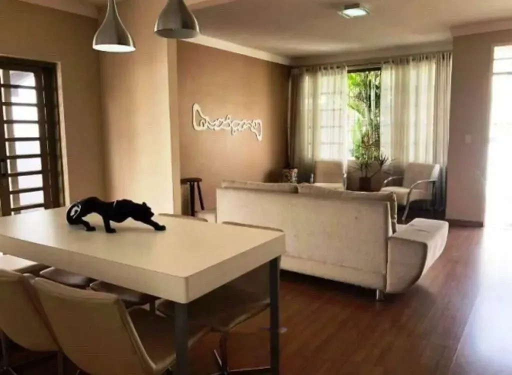 Imagem Casa com 3 Quartos à Venda, 207 m² em São João Batista (Venda Nova) - Belo Horizonte