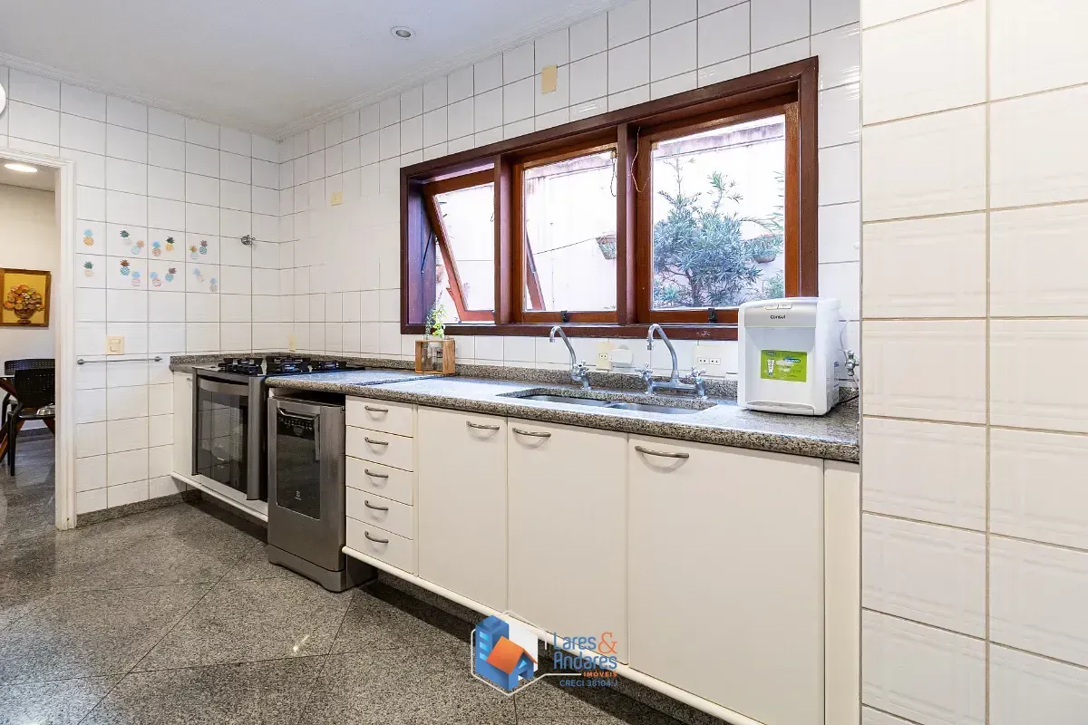 Imagem Casa para venda em Alto da Lapa com 4 quartos, sendo 3 suítes, 400m²