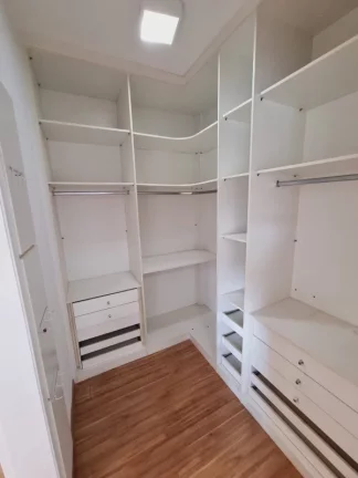 Imagem Sobrado à venda no Portal dos Ipês
