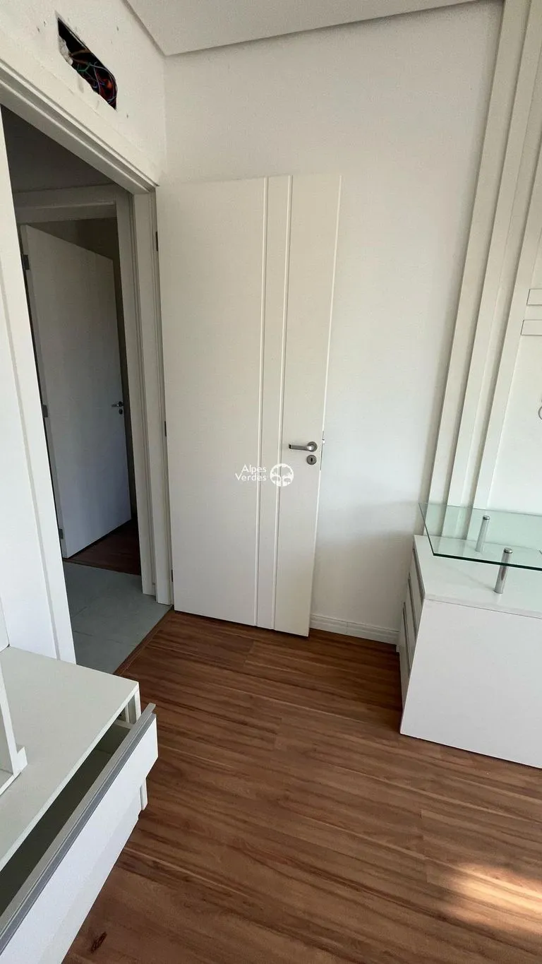 Imagem Vende-se apto no centro de Canela-2 quartos- R$669.000,00