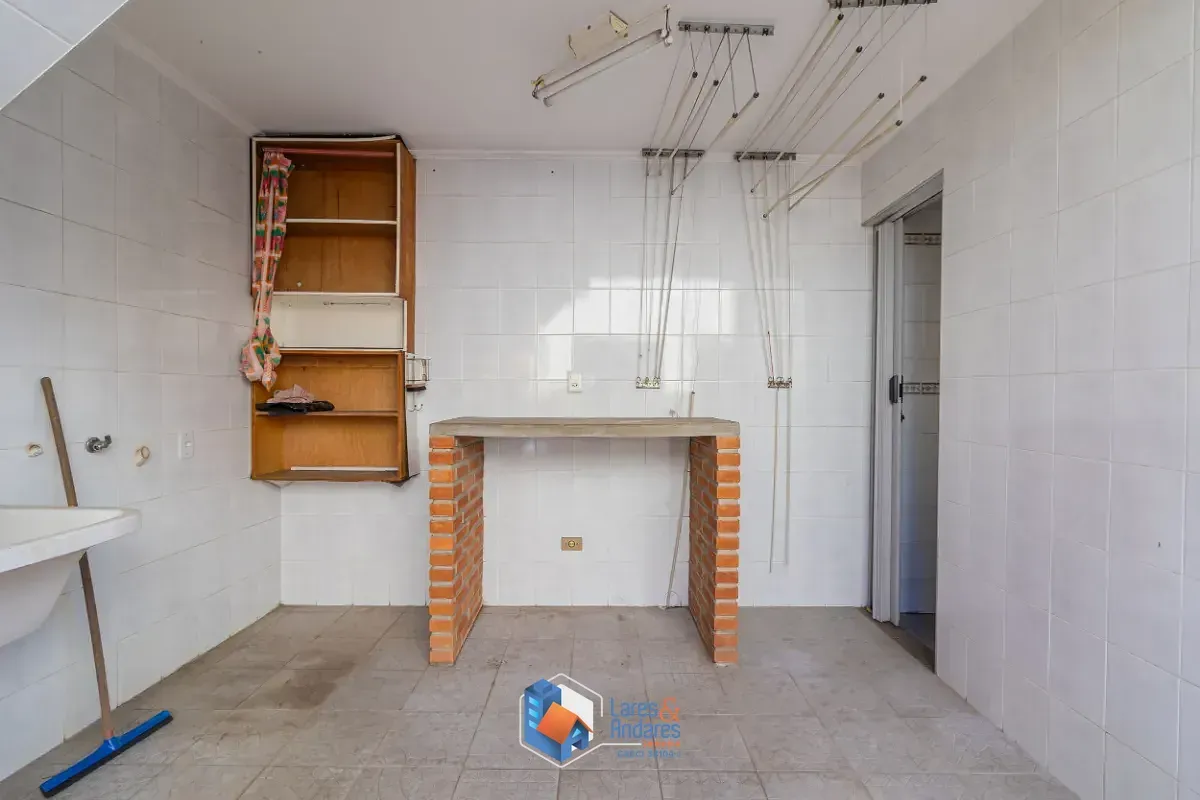 Imagem Sobrado para venda em Vila Romero com 3 quartos, sendo 1 suíte, 177m²