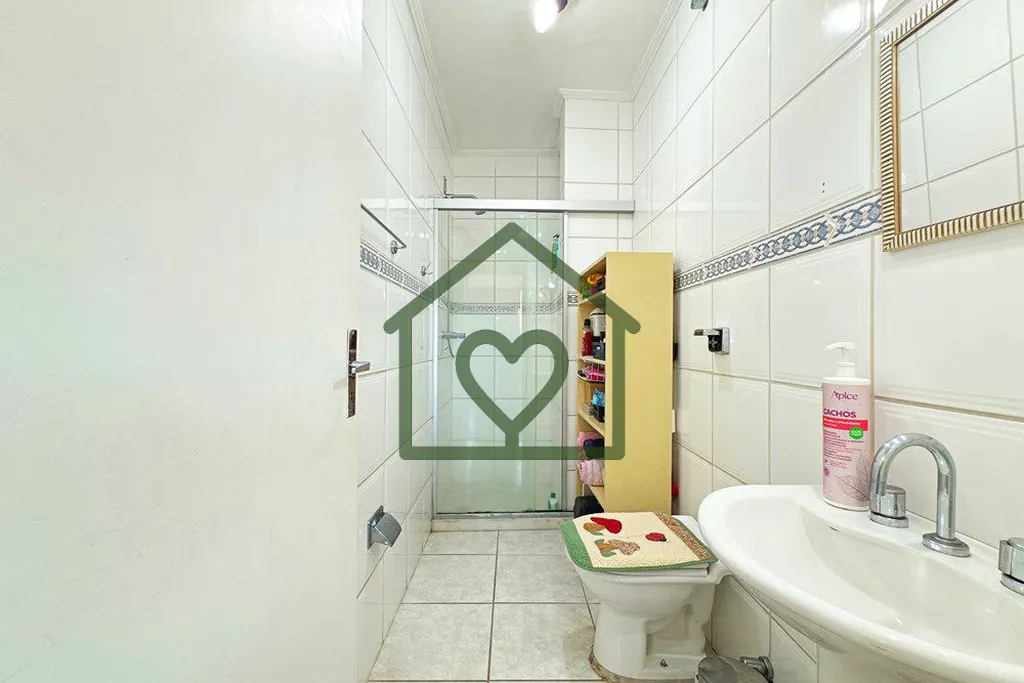Imagem Este apartamento de 55m² privativos, totalmente reformado, é ideal para quem busca conforto, funci...