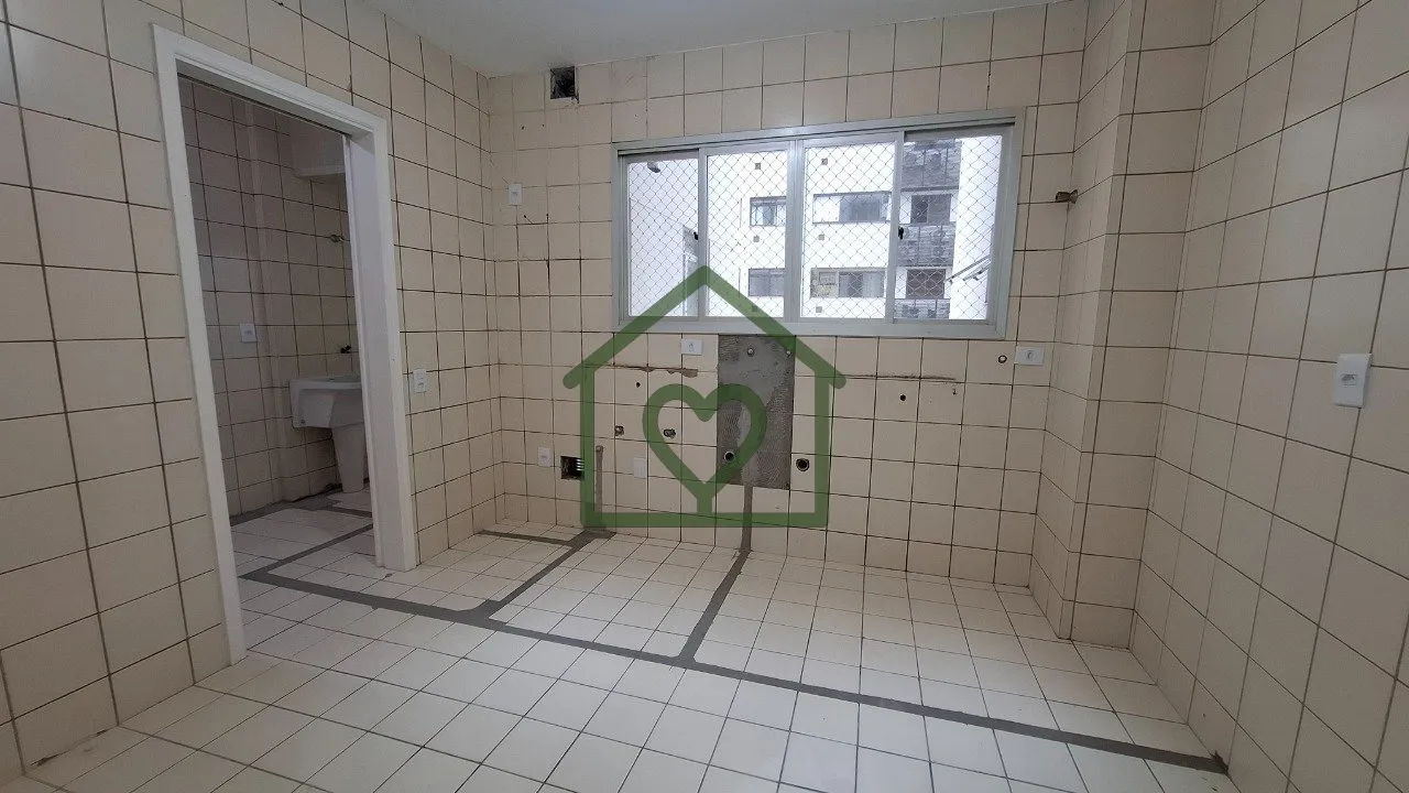 Imagem O mais barato do Condomínio! Oportunidade! Apartamento 3 dormitórios no centro de Florianópolis, ...