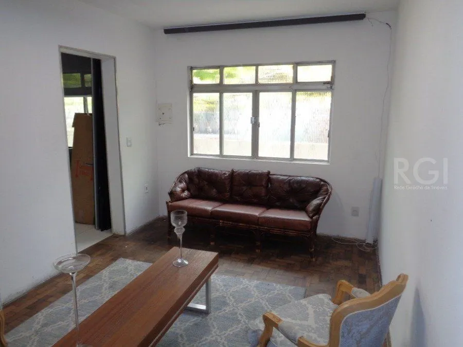 Imagem Casa para Venda - 200m², 3 dormitórios, 2 vagas - Navegantes