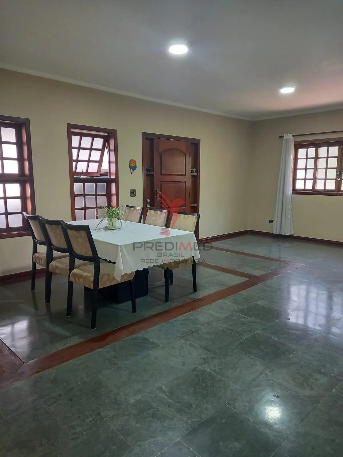Imagem Casa semi-térrea no Condomínio São Fernando em Barueri