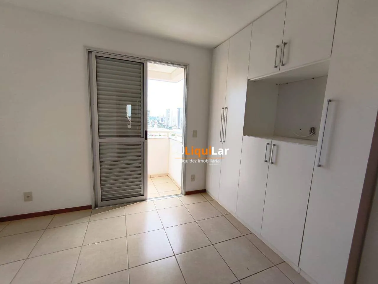 Imagem Apartamento à Venda no Edifício Olavo Bilac com 3 Quartos, Suíte, 2 Sacadas e 2 Vagas Cobertas