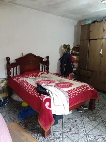 Imagem VENDA DE CASA NO MIRANTE, EM ARUJÁ/SP, 125m² com 02 casas, 03 dormitórios, sala, cozinha americana e área de lazer com churrasqueira. CONSULTE-NOS.