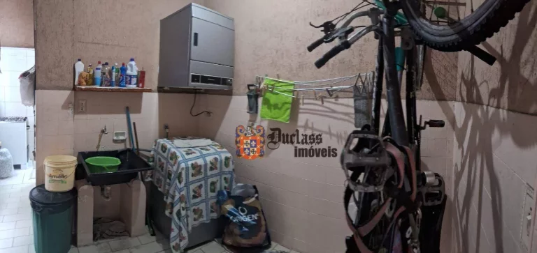 Imagem Apartamento com 3 dormitórios à venda, 102 m² por R$ 300.000 - Itararé - São Vicente/SP