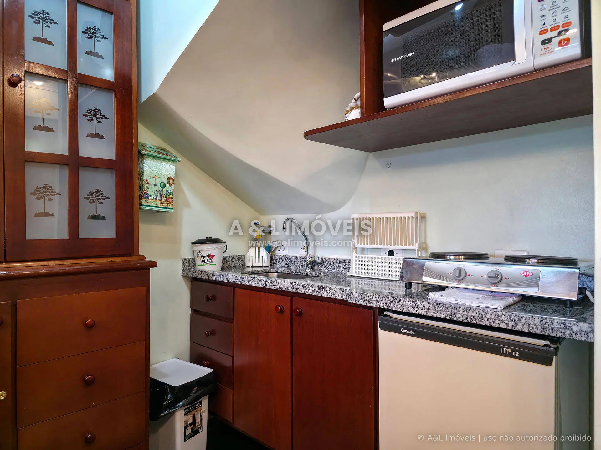 Imagem Duplex em Campos do Jordão | 75 m², 2 Suítes, Lareiras e Varandas com Vista