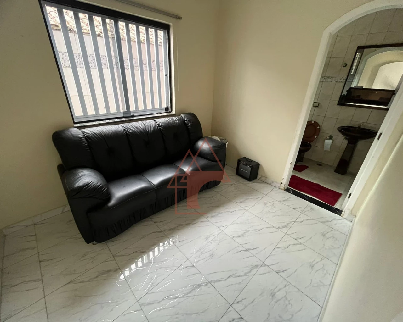 Imagem Sobrado com 4 Quartos à Venda ou Locação, 233 metros em Vila Ponte Nova - Cubatão
