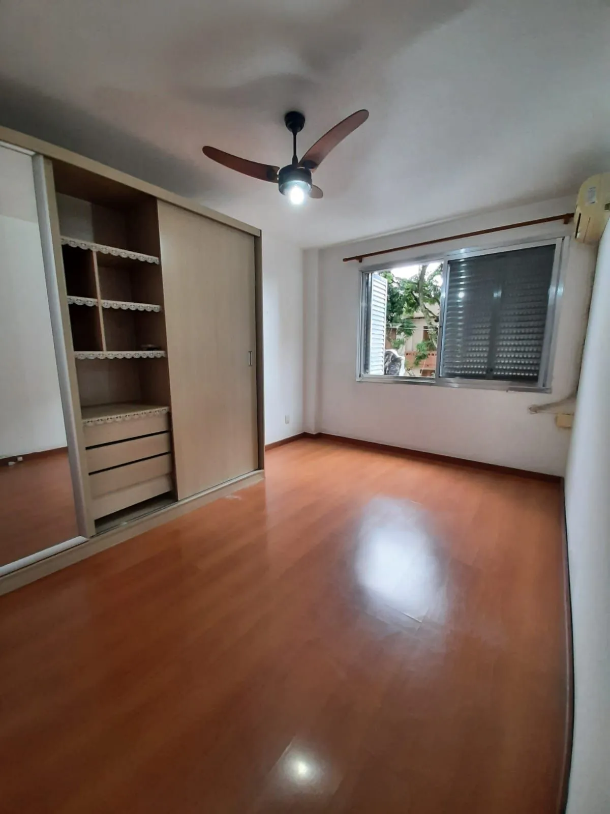 Imagem Apartamento de 2 Dormitórios para Vender no Centro Histórico