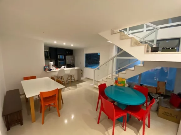 Imagem Casa para Venda em Lauro De Freitas, Pitangueiras, 4 dormitórios, 2 suítes, 4 banheiros, 2 vagas