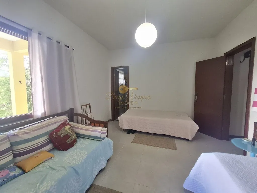 Imagem Casa em Condomínio para Venda em Teresópolis / RJ no bairro Três Córregos