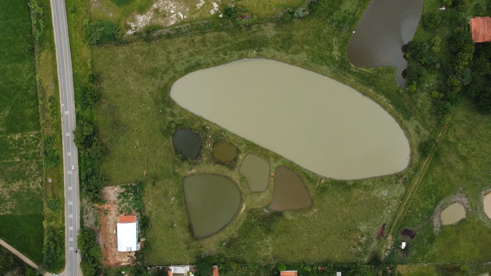 Imagem Imóvel Rural com Barracão Comercial/Industrial a venda! Localizado em PORANGABA/SP!