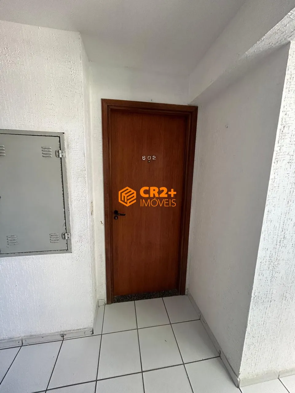 Imagem Vendo apartamento 03 quartos, 01 suíte 02 vagas de garagem no Espinheiro. 81m²