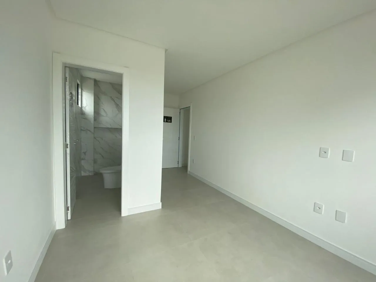 Imagem Apartamento com vista para o mar à venda com 130m2 por R$ 2.300.000,00