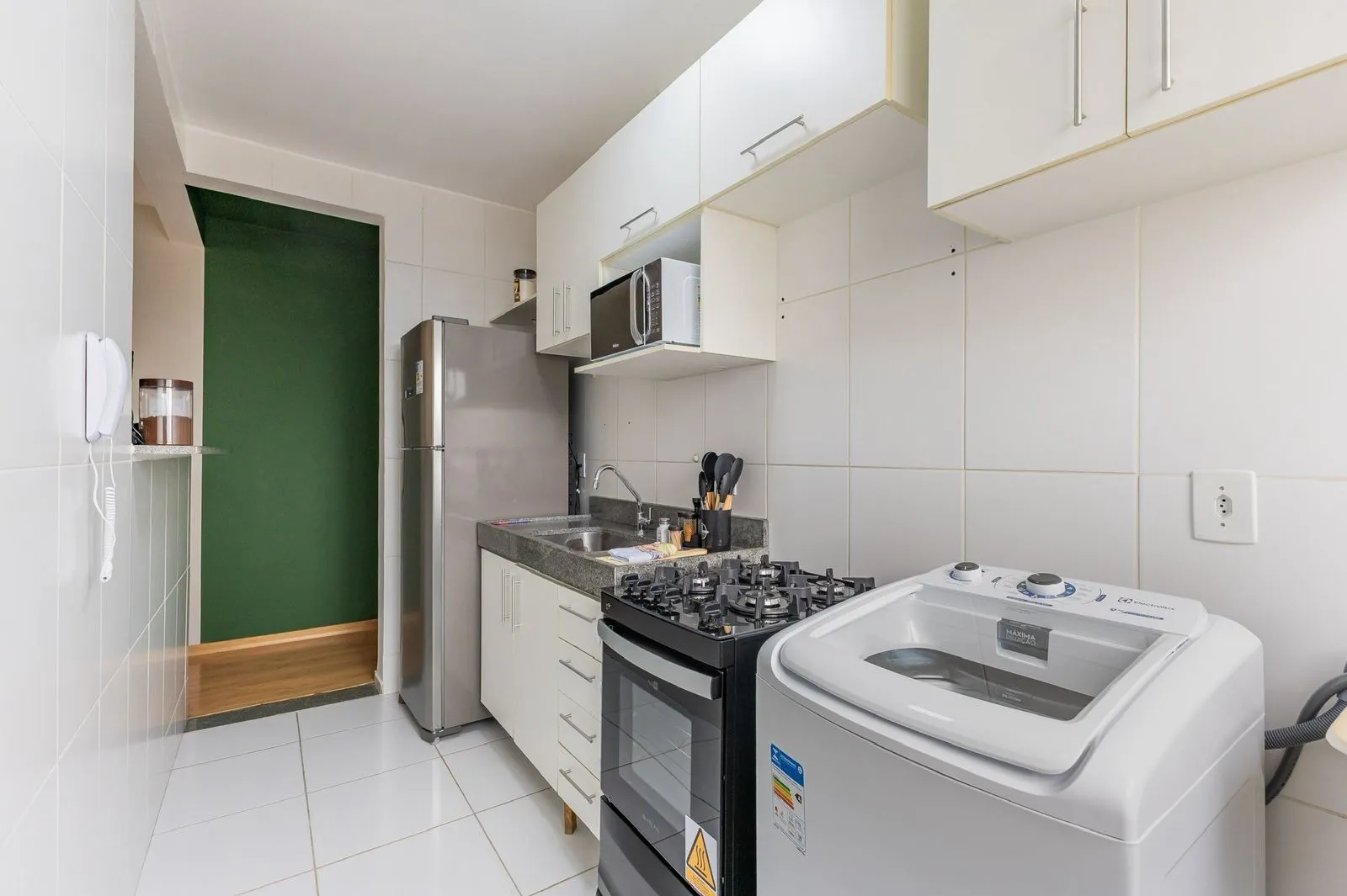 Imagem Lindo Apartamento Mobiliado no Parque Sicilia, a 05 Minutos do Shopping Iguatemi !
