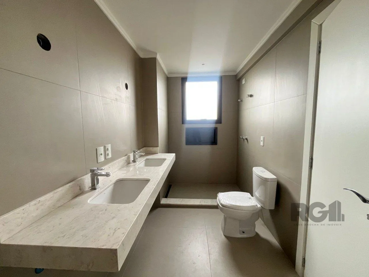 Imagem Apartamento 03 Suítes / Sacada/ 131m / Rua José Gomes / Tristeza