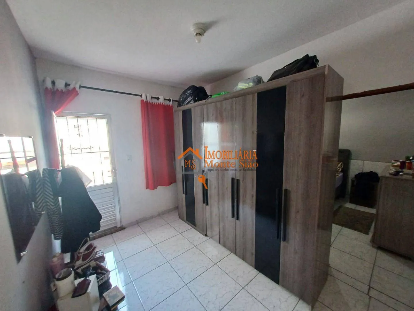 Imagem Sobrado com 4 dormitórios à venda, 120 m² por R$ 350.000,00 - Vila Itapoan - Guarulhos/SP