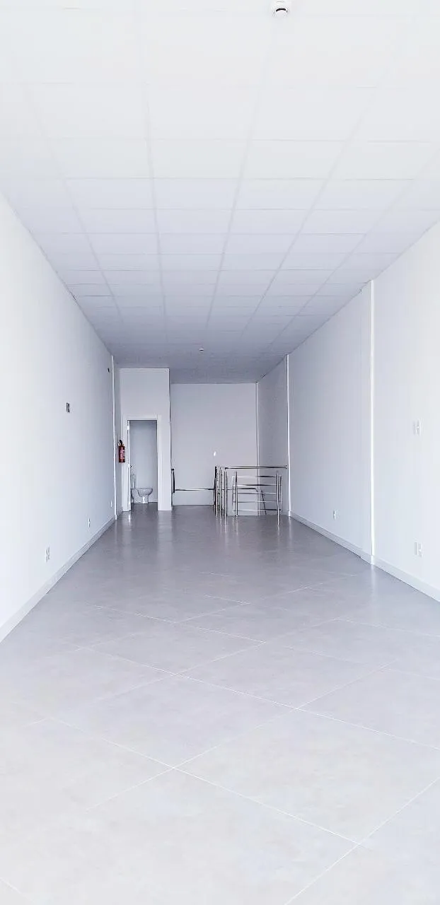 Imagem Sala comercial à venda em Torres, Centro, 128m2