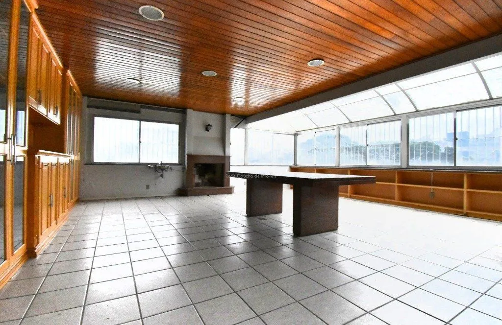 Imagem Conjunto/Sala para Venda - 185.33m², 0 dormitórios, Bom Fim
