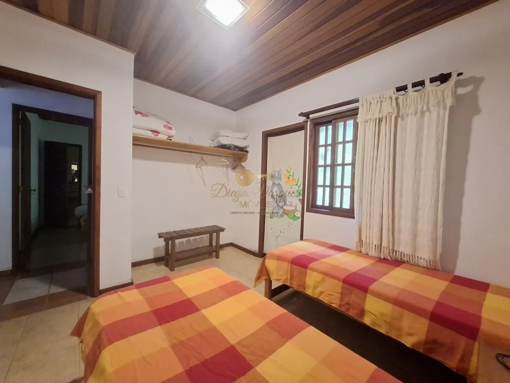 Imagem Casa em Condomínio para Venda em Teresópolis / RJ no bairro Canoas