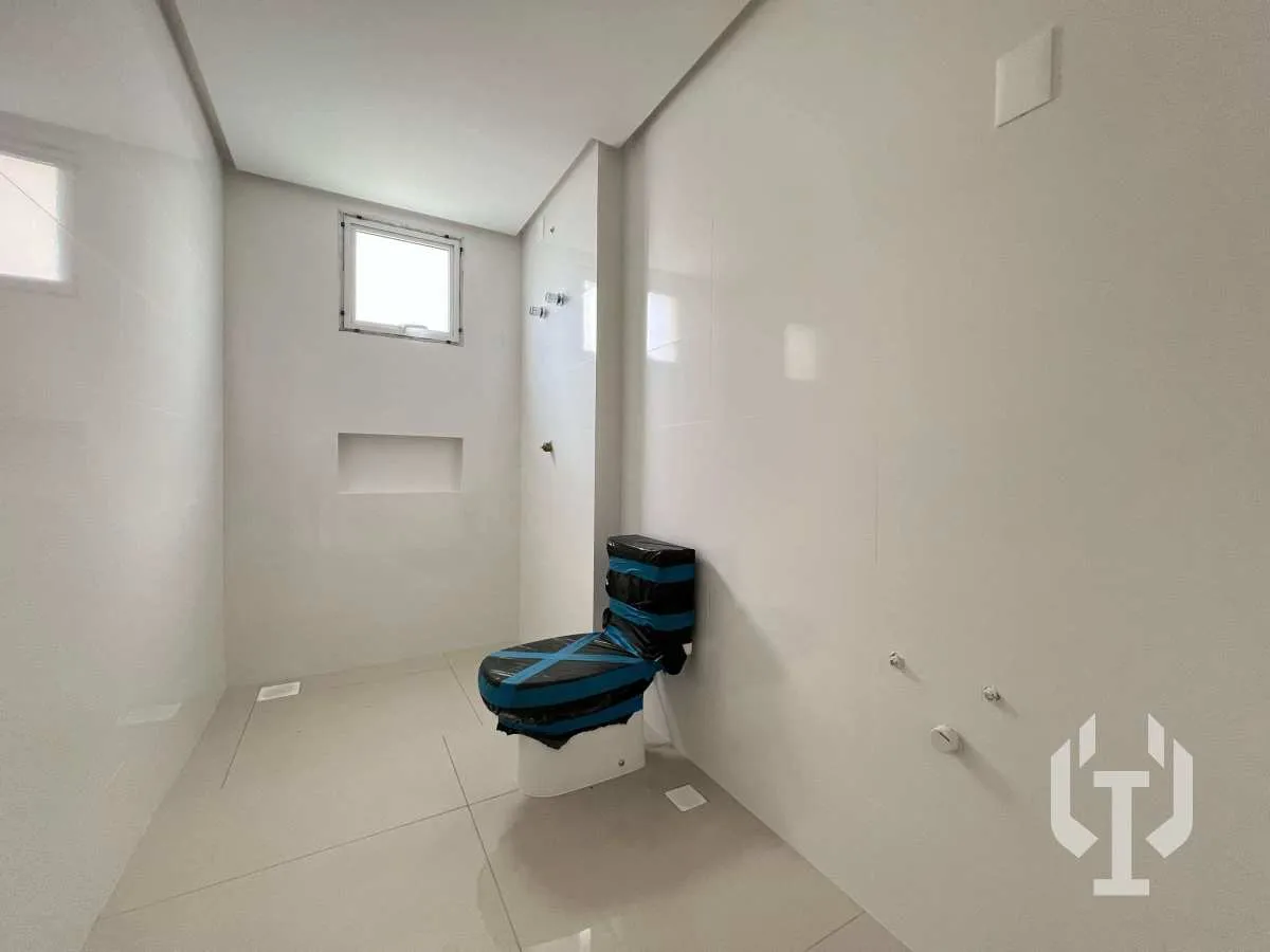 Imagem Apartamento Novo Frente Mar 4 Suítes, com Lazer Completo, em Meia Praia