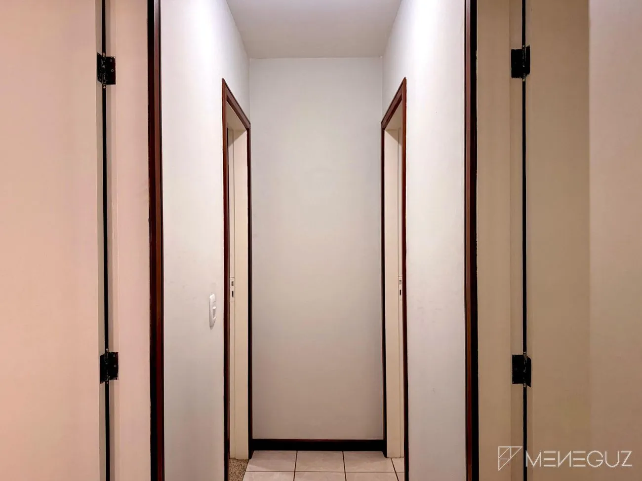 Imagem Exclusivo: Apartamento mobiliado, 3 quartos e DCE, na melhor localização da Praia do Morro.