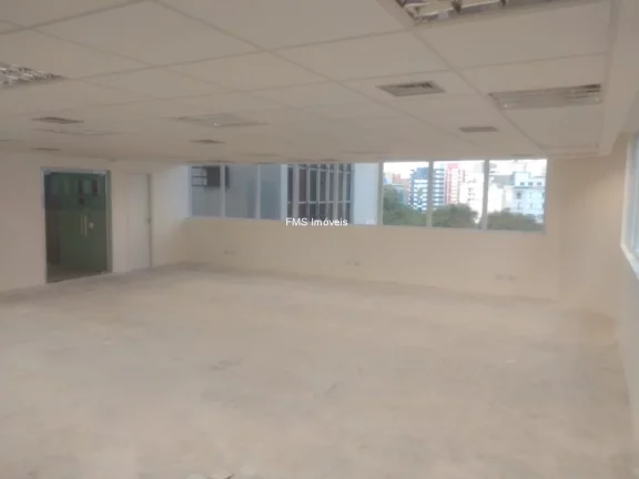 Imagem Paraíso 205 m2 com 2 Vagas de Garagem ótima localização e todo reformado
