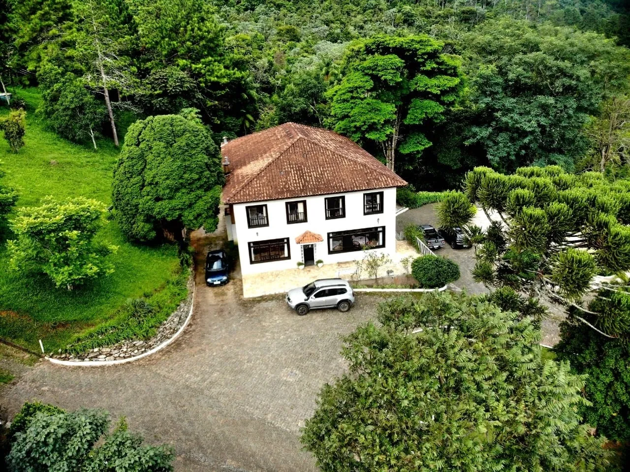 Imagem Chácara à venda 9 Quartos, 9 Suites, 10 Vagas, 20000M², Zona Rural, Guaratinguetá - SP