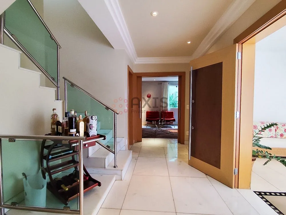 Imagem Casa Alto Padrão - 4 suítes - Mangabeiras - Abaixo do Valor